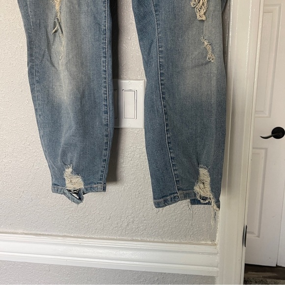 TORRID Casual Distressed Denim Capri Jeans 18R - Picture 7 of 10